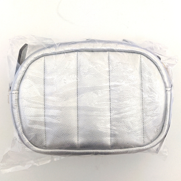 Coach Camera Crossbody Bag Silver Quilted Leather with Chain Strap - Picture 11 of 12